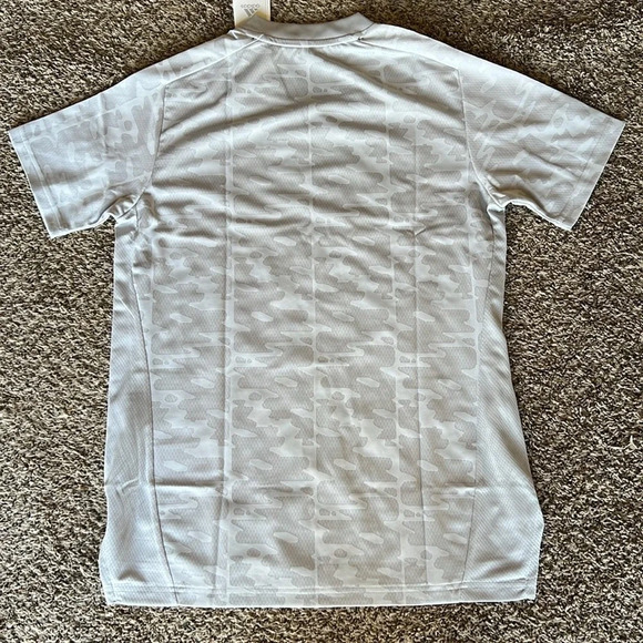 Adidas Women’s Size M Tee Primeblue Aeroready Jersey - Picture 3 of 5